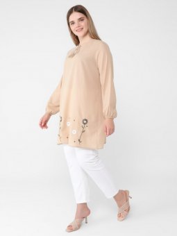 Büyük Beden Doğal Kumaşlı Nakış Detaylı Bej Tunik