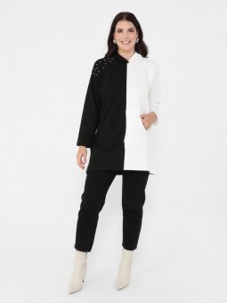 Siyah Beyaz Büyük Beden İnci Detaylı Kanguru Cepli Tunik