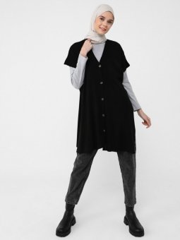 Yanları Yırtmaçlı Triko Siyah Yelek