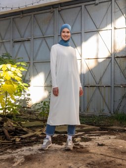 Viskon Kumaştan Bisiklet Yaka Uzun Off White Tunik 115 Cm