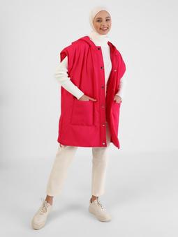 Elyaf Dolgulu Çıtçıtlı Kapüşonlu Fuşya Yelek