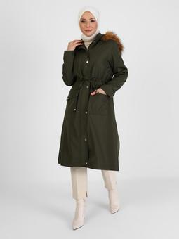 Şapkası Kürk Detaylı Haki Kap