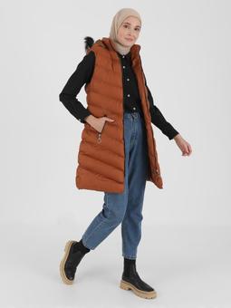 Şapkası Kürk Detaylı Şişme Kiremit Yelek