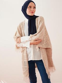 Etek Ve Kol Ucundan Püsküllü Triko Taş Panço