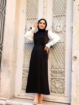 Siyah Kurdelalı Elbise