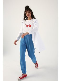 Beyaz Kapüşonlu Fermuarlı Sweat Hırka