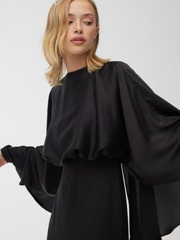 İpek Saten Pelerinli Siyah Abiye Elbise