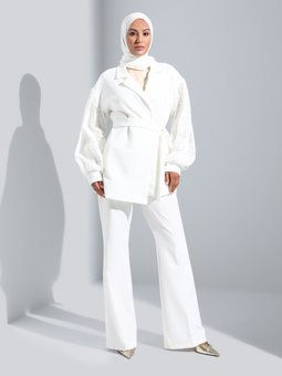 Balon Kol Brode Detaylı Kuşaklı Off White Ceket