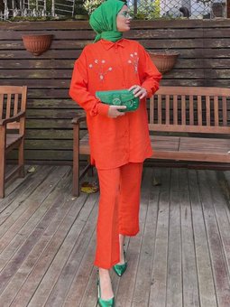 Turuncu Boncuk İşlemeli Jakarlı Takım