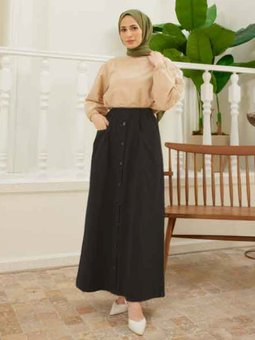 Pileli Siyah Etek