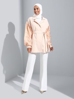 Balon Kol Brode Detaylı Kuşaklı Bej Ceket