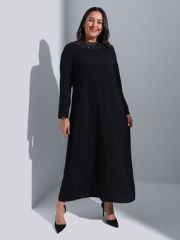 Büyük Beden Yakası Taş Detaylı Siyah Abiye Elbise