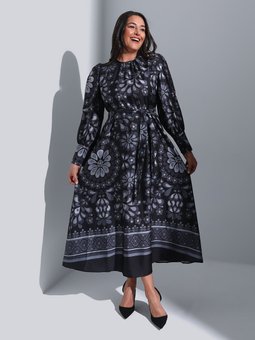 Çiçek Desenli Büyük Beden Saten Gri Elbise Siyah