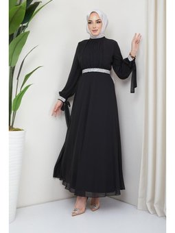 Önü Büzgülü Taş Süslemeli Şifon Abiye Elbise Siyah
