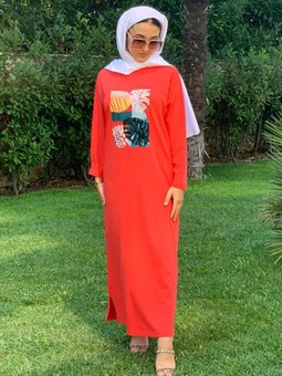 Kırmızı Pul İşlemeli T Shirt Elbise