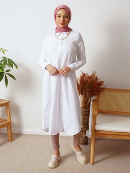 Kolye Detaylı Terikoton Uzun Beyaz Tunik