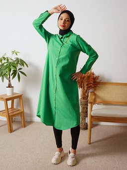 Kolye Detaylı Terikoton Uzun Yeşil Tunik