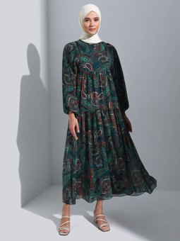 Biye Detaylı Şal Desen Şifon Zümrüt Yeşili Elbise