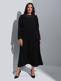 Büyük Beden Yakası Taş Detaylı Siyah Abiye Elbise