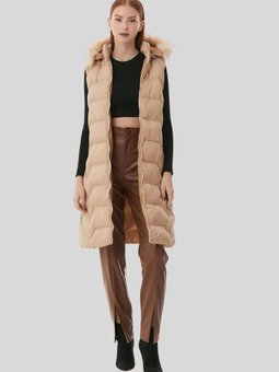 Bej Kürk Kapüşonlu Cepli Uzun Şişme Yelek