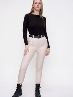 Taş Halka Kemerli Yün Efekt Pantolon