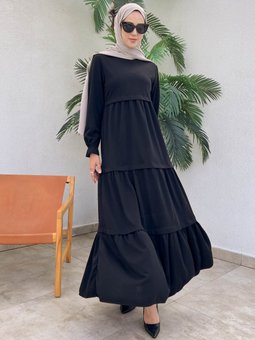 Kol Uçları Lastikli Siyah Elbise