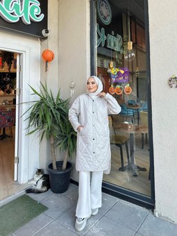 Uzun Fileto Detaylı Kapitone Mont