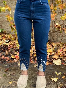 24k4528 Koyu Mavi Paçası Taş Ve Güpür Detaylı Denim Pantolon