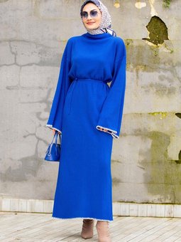 Kol Etek Ucu Nakışlı Triko Elbise Sax