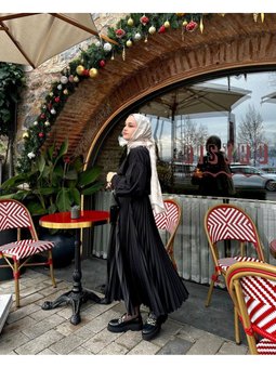 Piliseli Deri Görünümlü Tesettür Etek