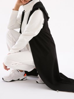 Siyah Omuz Şeritli Fermuarlı Yelek