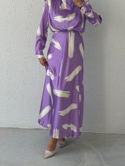 Deseniyle Göz Kamaştıran Lila Saten Tesetür Abiye Elbise