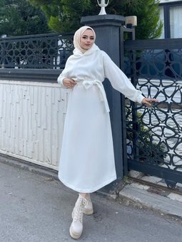 Üç Iplik Kapüşonlu Elbise Beyaz