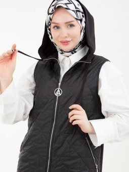 Trend Yazlık Kapitone Siyah Yelek 24yt547