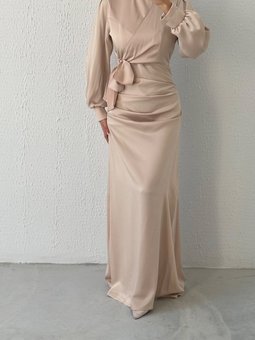 Büzgü Ve Düğüm Detaylı Saten Abiye Elbise Taş