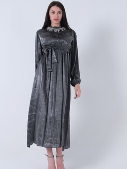 Gri Seyyar Kemerli Yakası Taşlı Elbise