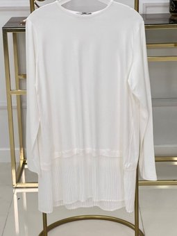 Beyaz Uzun Kollu Piliseli Pamuklu Penye Içlik Tunik