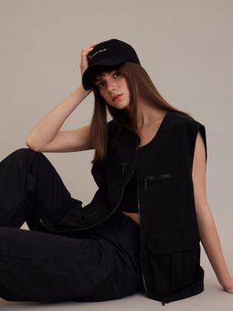 Teknik Detaylı Yelek Siyah