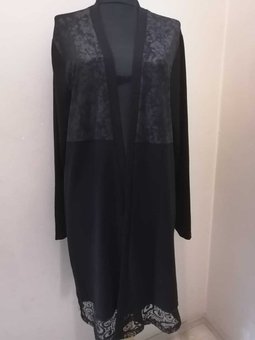 Deri Görünümlü Kumaş Detaylı Ve Etek Ucu Dantelli Penye Hırka