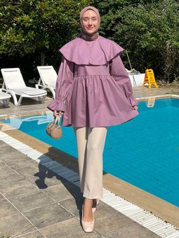 Geniş Yakalı Marul Kol Tunik & Beyaz Krep Boru Paça Pantolon Açık Mor Takım