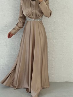 Detaylı Üstü Büzgülü Saten Abiye Elbise Taş