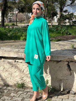 24y3242 Yeşil Arma Nakışlı Basıc Takım