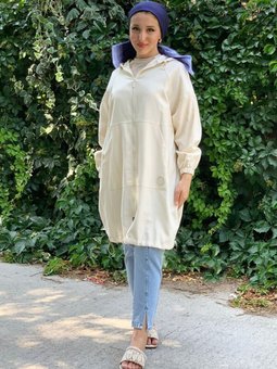 Açık Bej Armalı Fermuarlı Kap