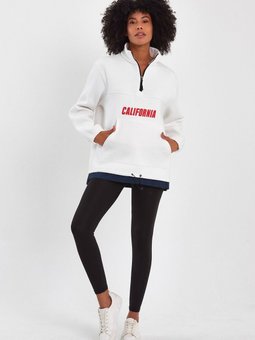 Beyaz Garnili Baskılı Oversize Sweatshirt
