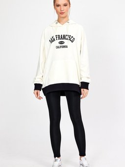Beyaz Kapüşonlu Baskılı Oversize Sweatshirt