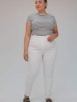 Beyaz Büyük Beden Beli Lastikli Dar Paça Uzun Kot Pantolon