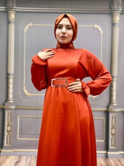 Kiremit Yarasa Kol Kemerli Krep Saten Abiye Elbise