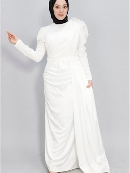 Ekru Omuzu Taşlı Pelerinli Saten Kumaş Abiye Elbise