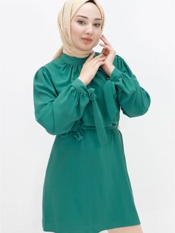 Zümrüt Yeşili Kristal Kumaş Broşlu Tunik