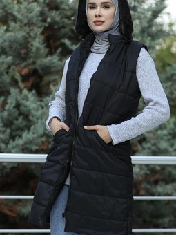 Siyah Kapüşonlu Kapitone Yelek